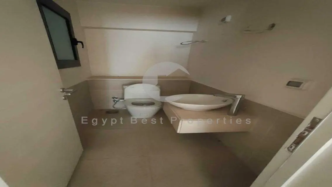 FOR SALE RTM 3BEDROOM APARTMENT @OWEST BEST PRICE