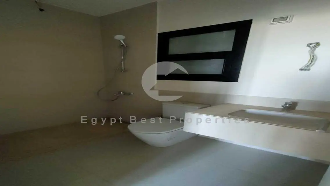 FOR SALE RTM 3BEDROOM APARTMENT @OWEST BEST PRICE