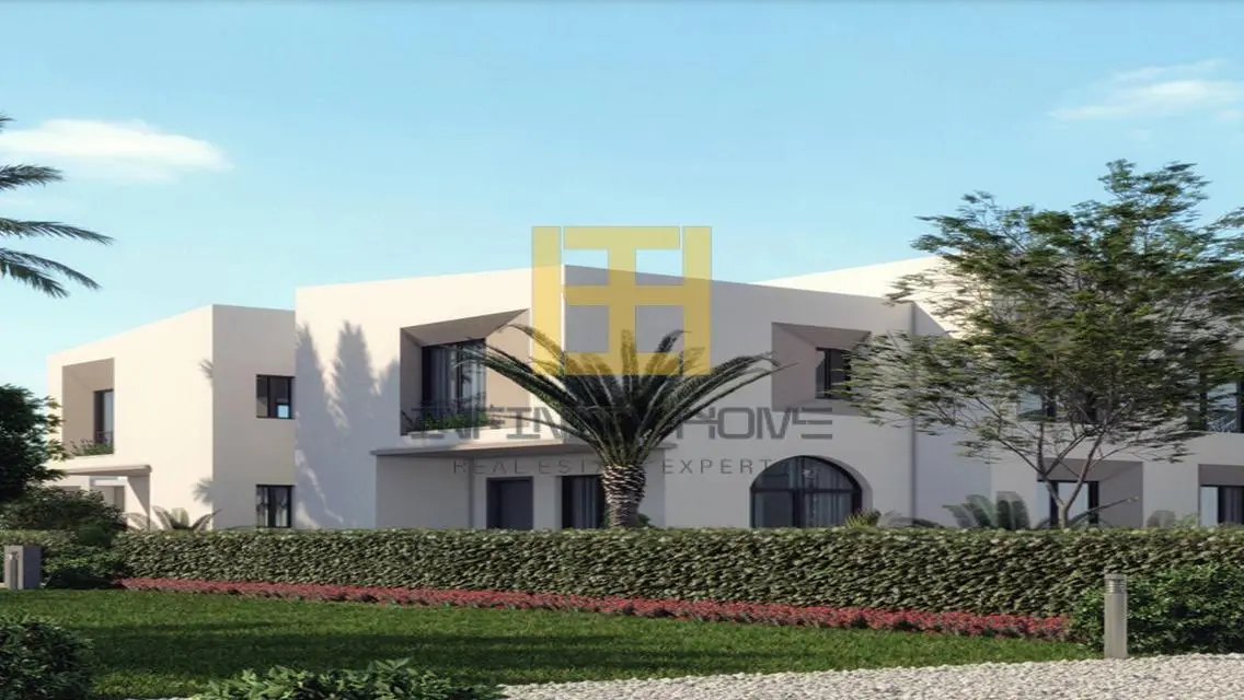 ready to move Villa in taj city prime location