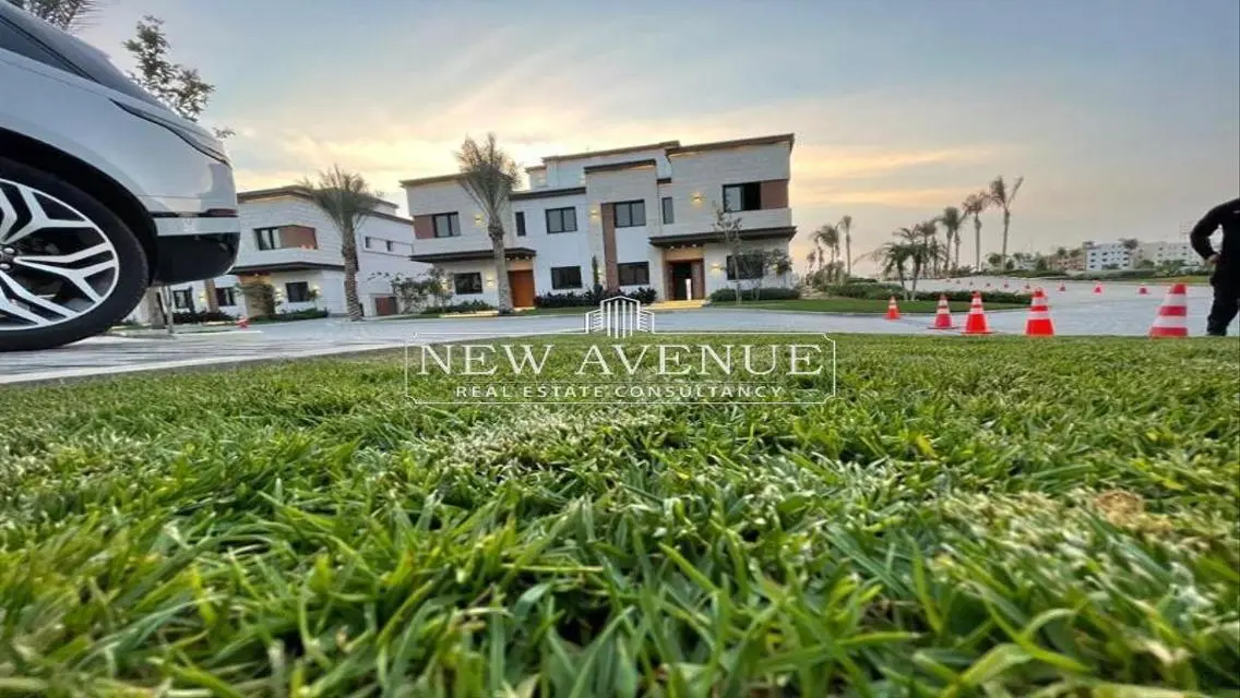 Delivered Twinhouse 305m with installments