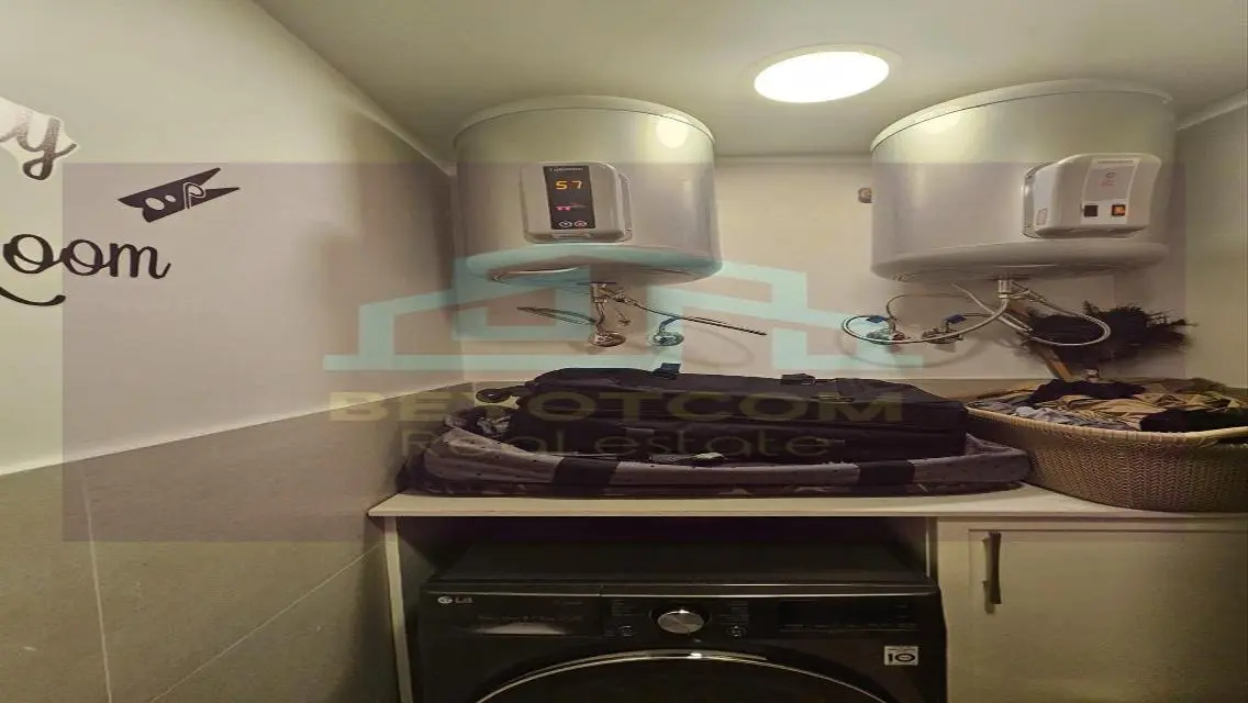 Ground floor apartment with private garden for ren