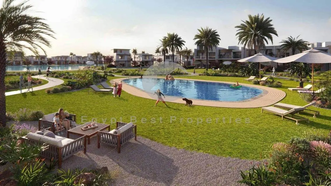 Ground With Garden In Prime Location @Silver Sands