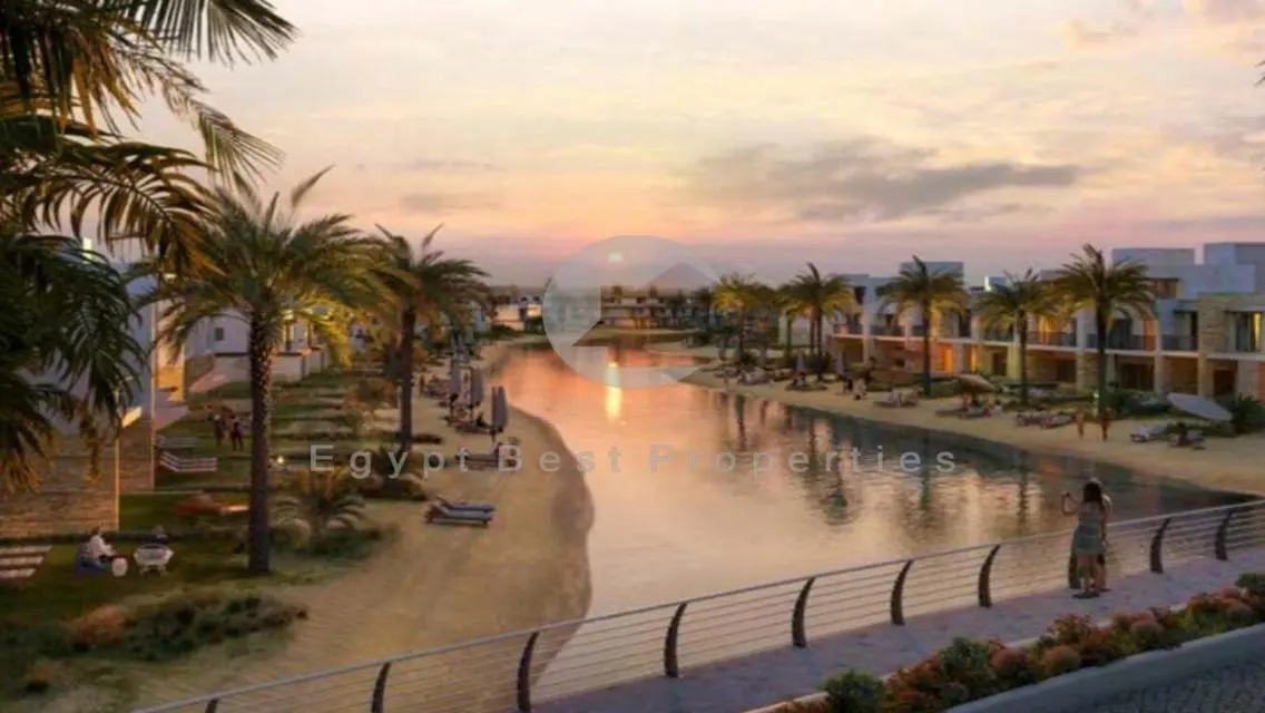 شاليه بإطلالة مزدوجة في موقع مميز في Silver Sands
