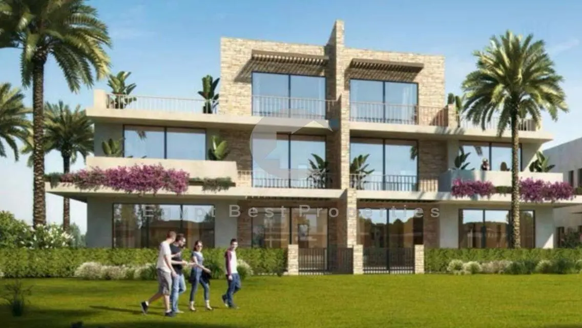 شاليه بإطلالة مزدوجة في موقع مميز في Silver Sands