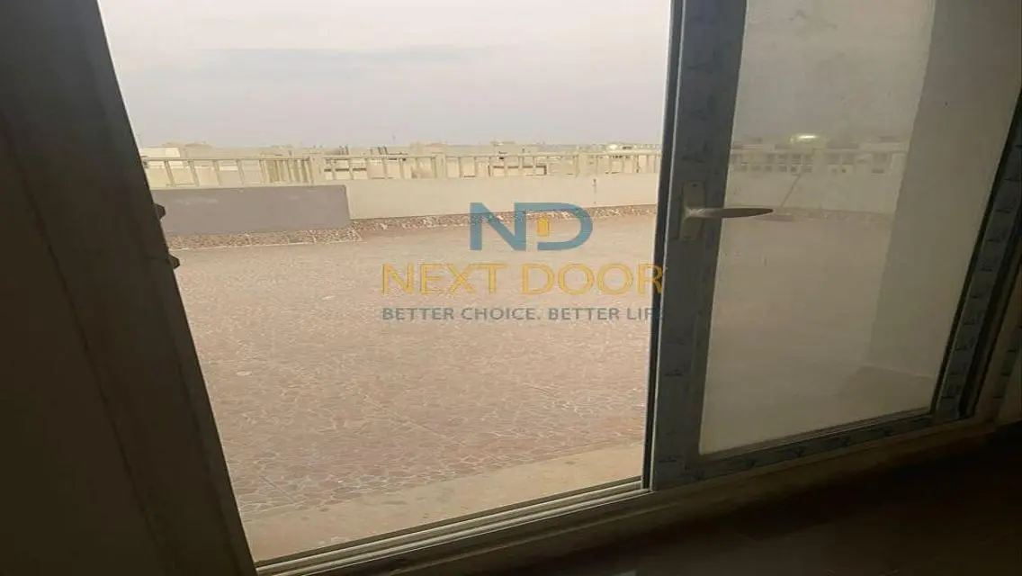 للايجار| بنتهاوس برووف متشطب بالكامل ف كمبوند جايد