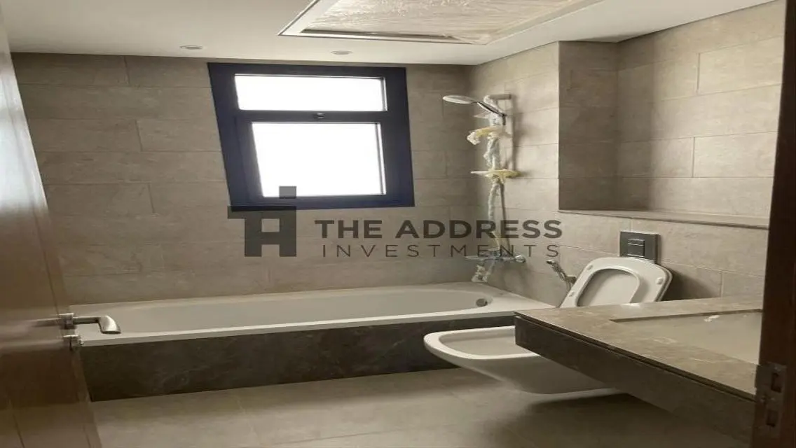 Luxury Apartment at Crescent Walk - 10 Bedrooms