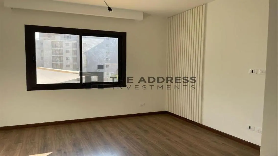 Luxury Apartment at Crescent Walk - 10 Bedrooms