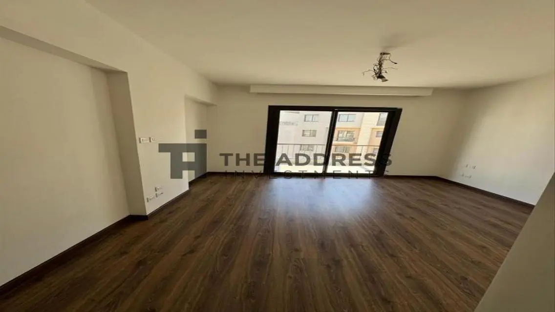 Luxury Apartment at Crescent Walk - 10 Bedrooms