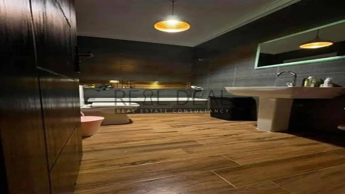 An apartment for immediate receipt, finished 5year