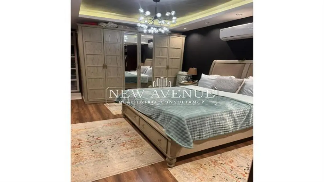 فيلا فاخرة بأربع غرف نوم في قلب المدينة