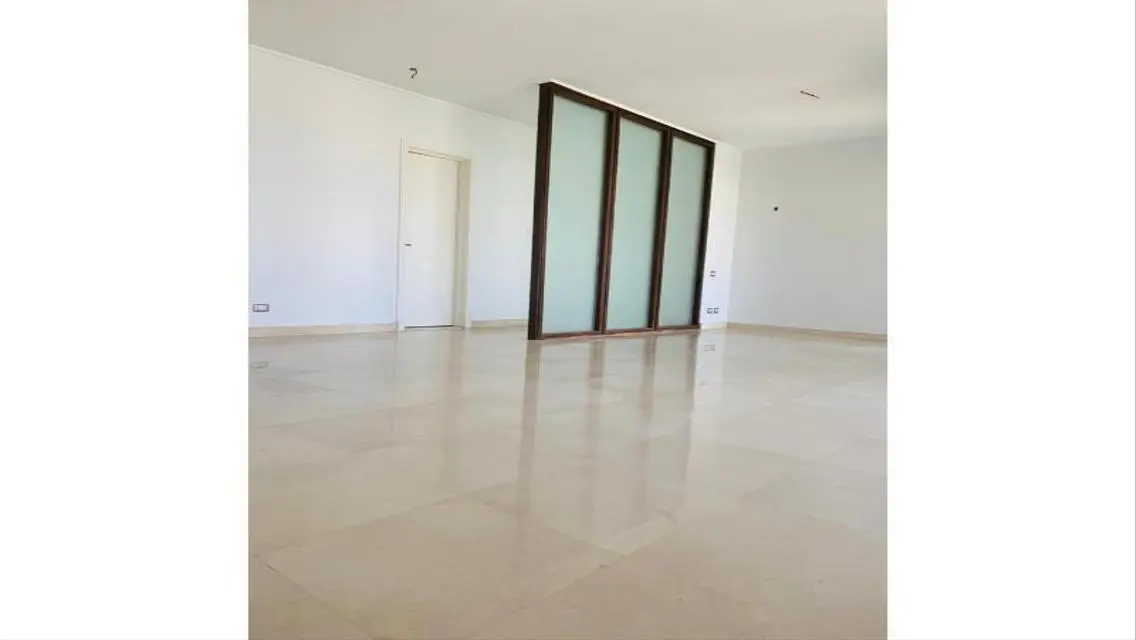 Apartment 155m - kitchen &amp; Ac&#39;s - Village Gate