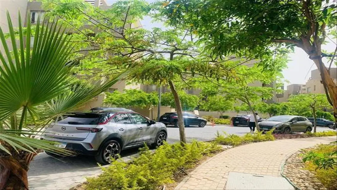 Apartment 155m - kitchen &amp; Ac&#39;s - Village Gate