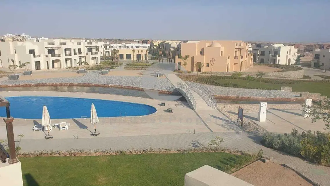 فيلا متشطبة على البحيرة بمقدم 0% في الجونة الجديدة