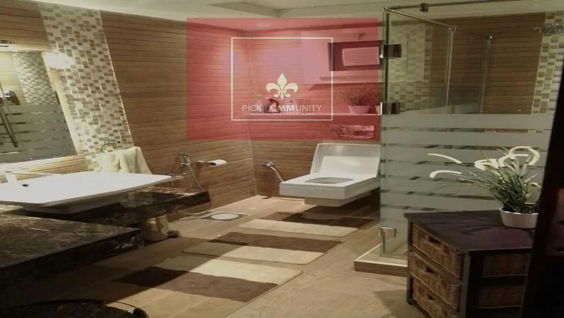 Super lux-Furnished-prime location-Katameya Plaza