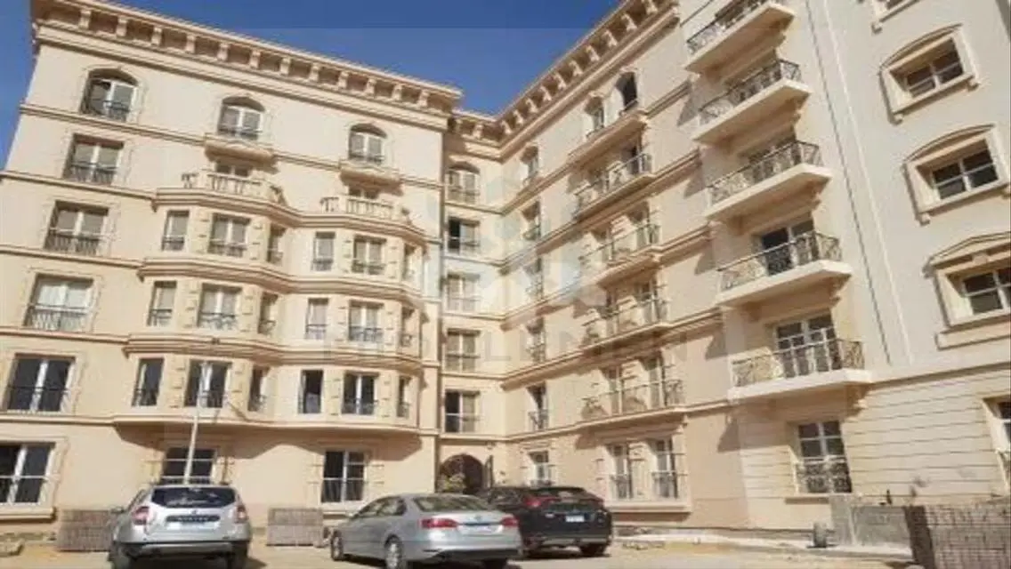 شقه متشطبه بالتكيفات و المطبخ استلام فوري باقل سعر