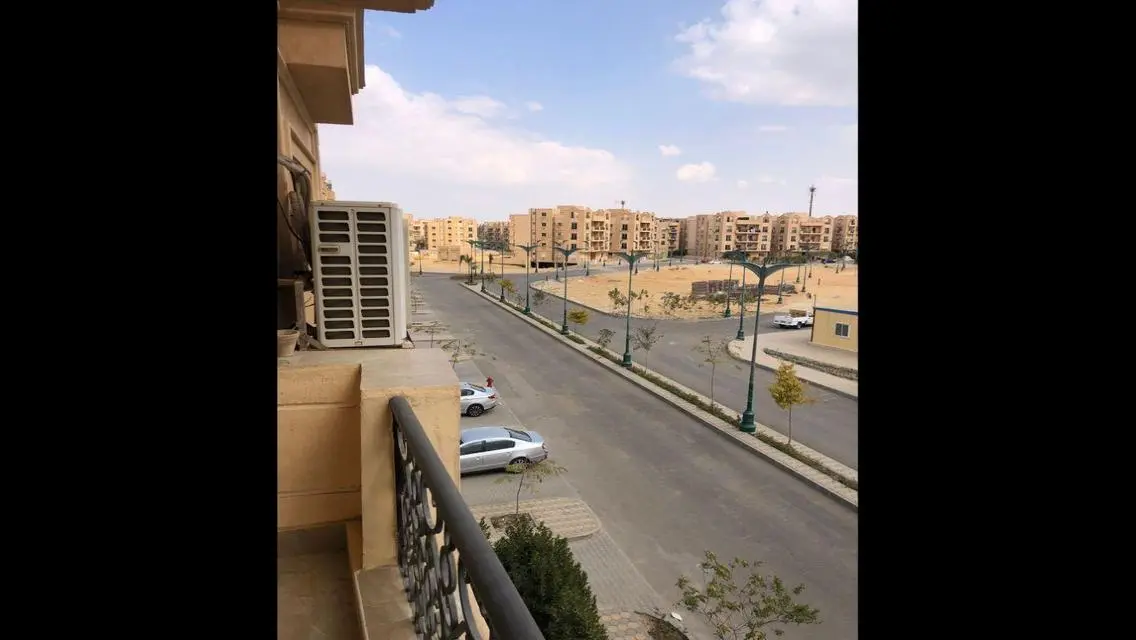 شقة فاخرة بمساحة واسعة في قلب المدينة