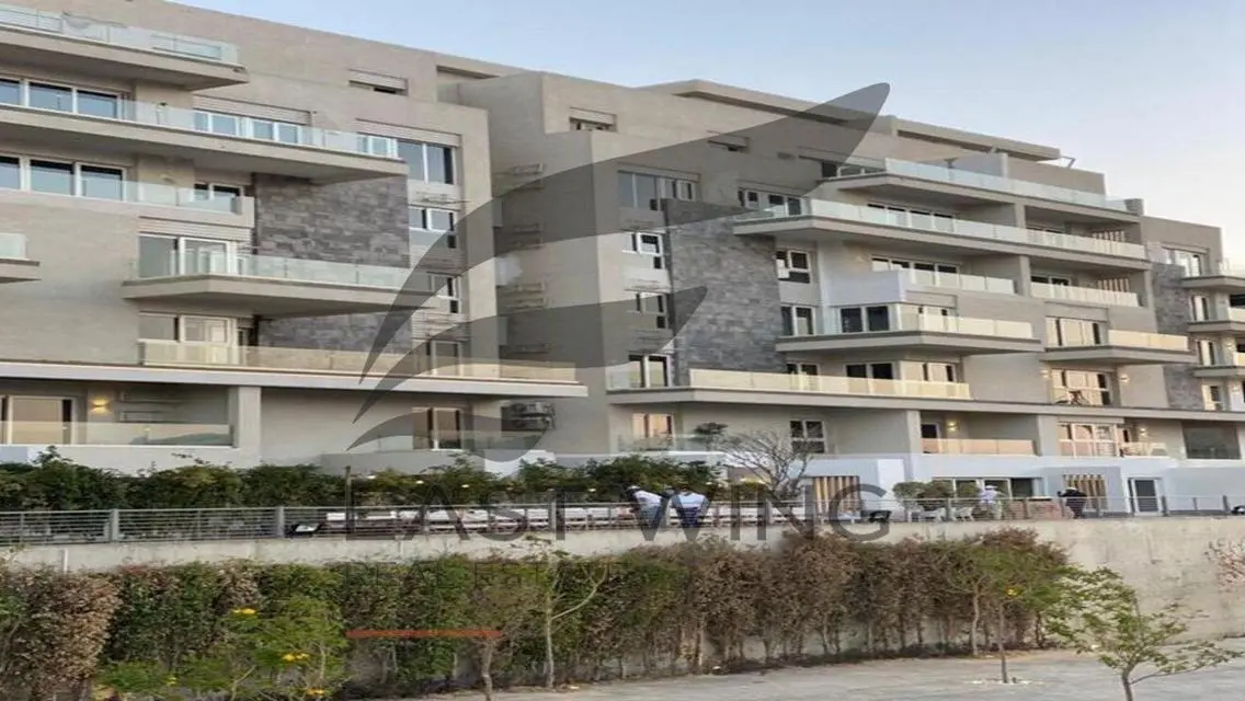 Prime location Overlooking lagoon - instalments
