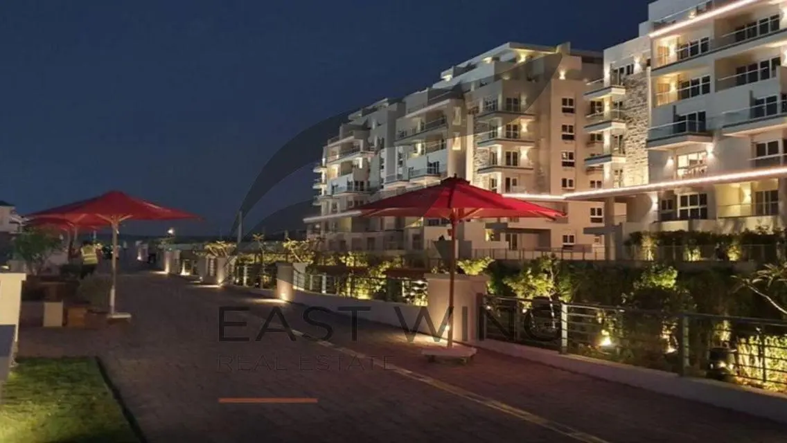 Prime location Overlooking lagoon - instalments