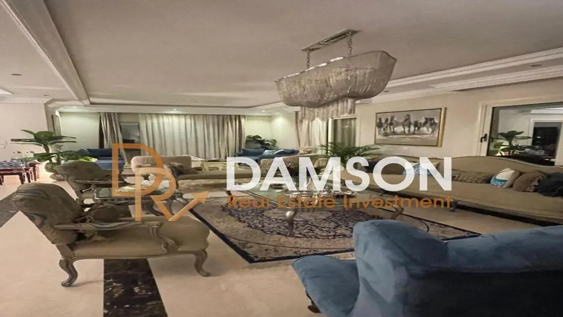 Stunning Apartment with Lake Views and Spacious Layout