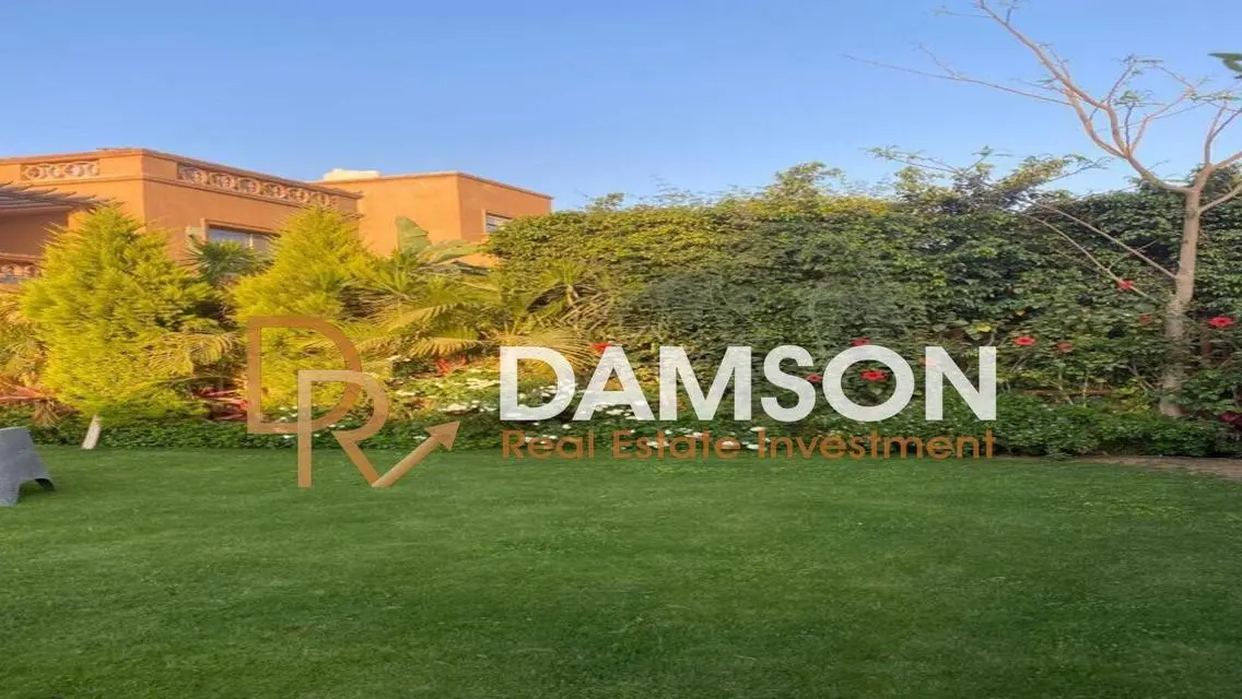 Stunning Apartment with Lake Views and Spacious Layout
