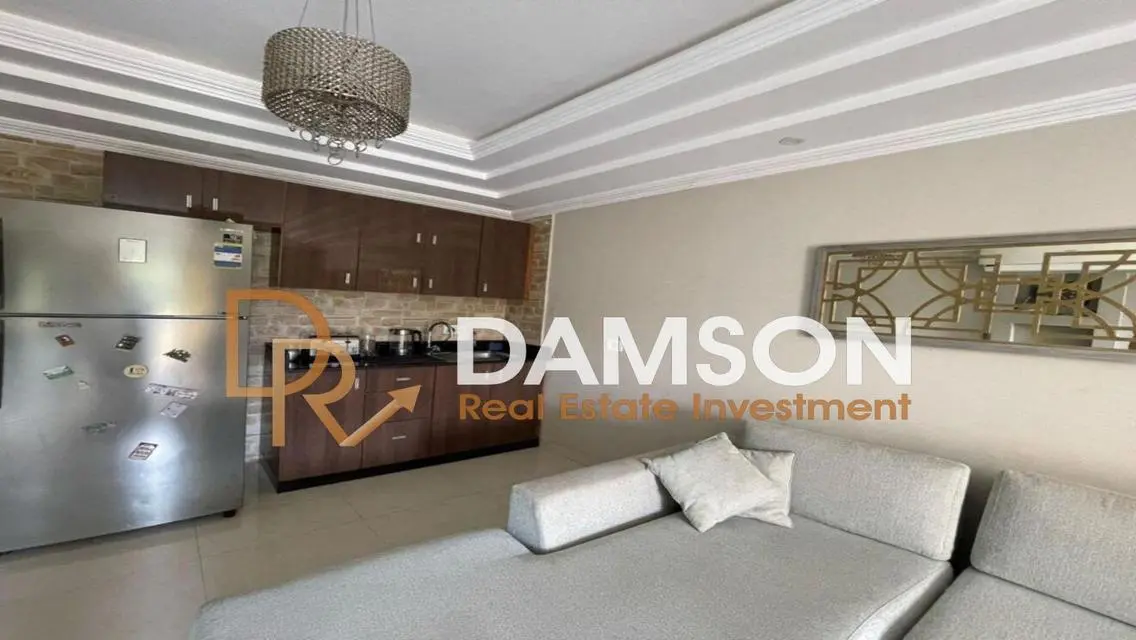 Stunning Apartment with Lake Views and Spacious Layout