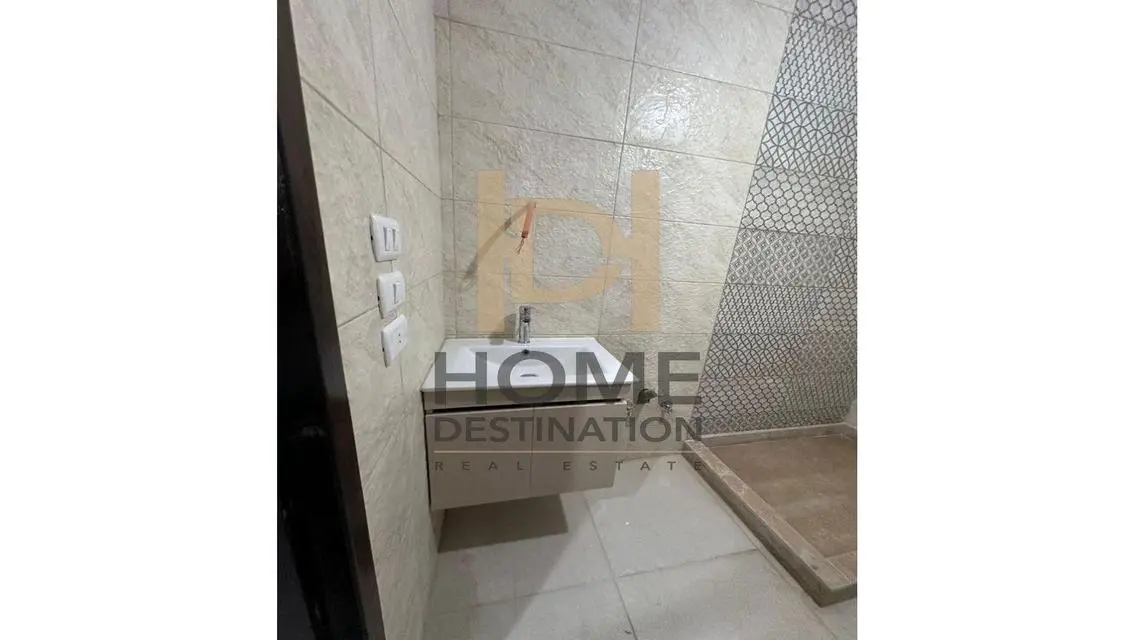 Apartment for sale in Sarai, Very Prime location