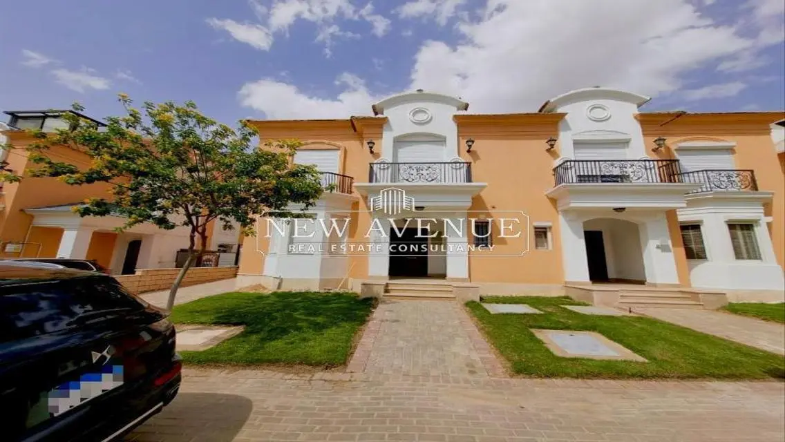 Fully finished Townhouse Very Prime Location at Layan