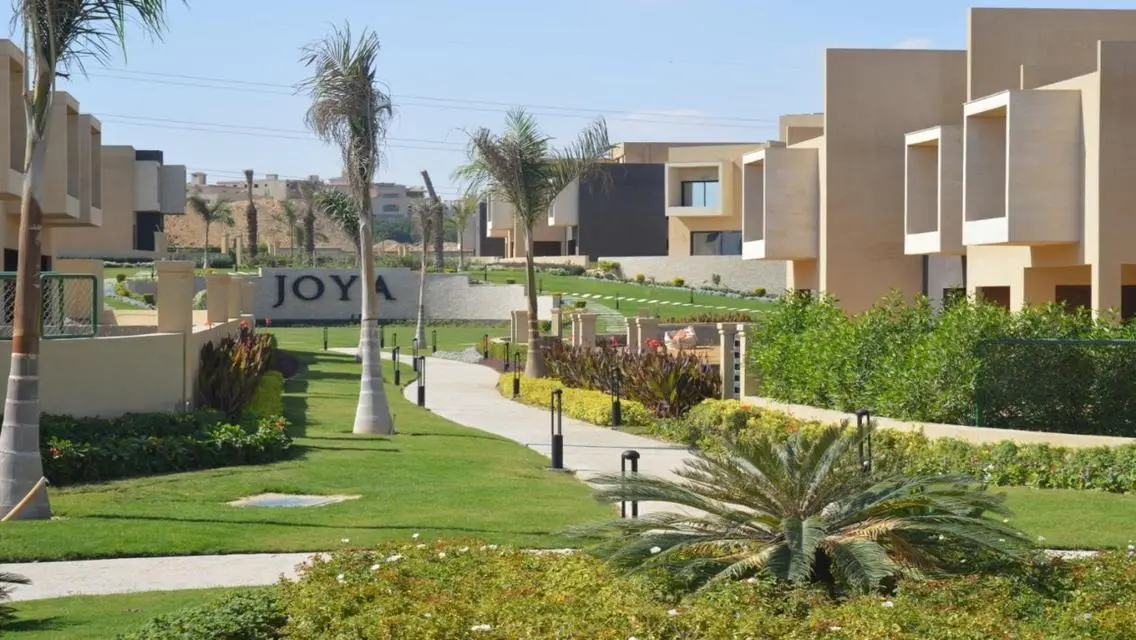 شقة استلام فوري موقع مميز امام جامعة النيل تقسيط
