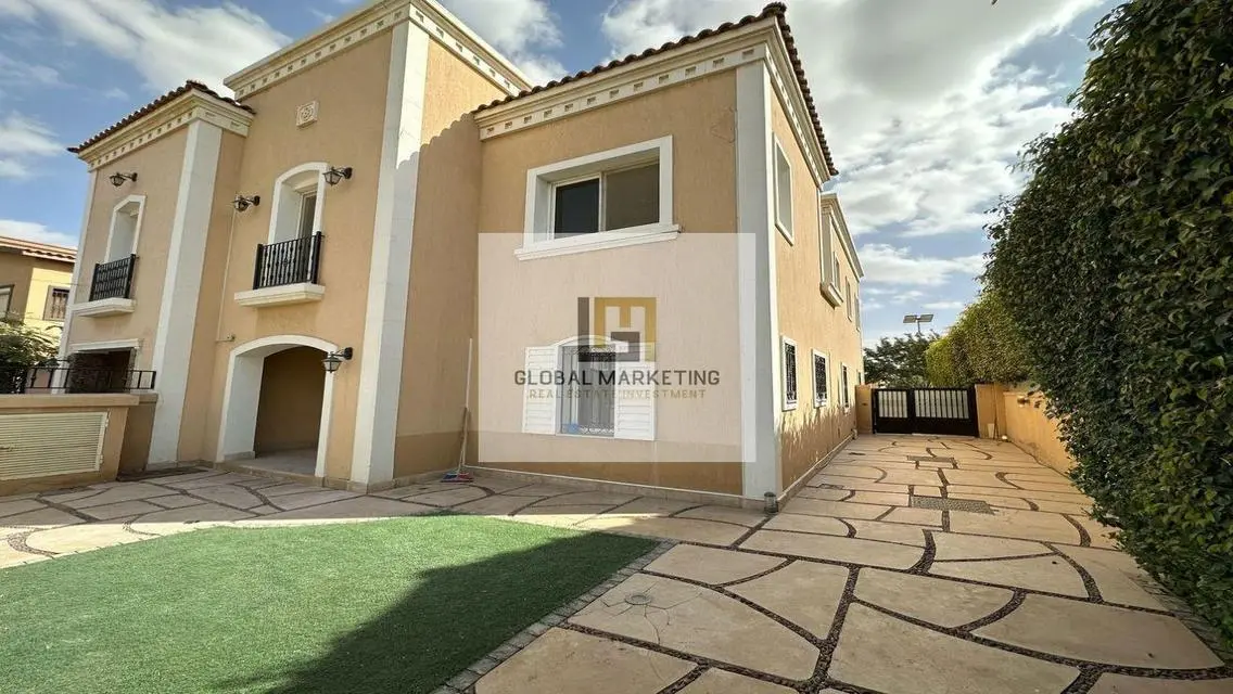 Furnished twin house in a prime location