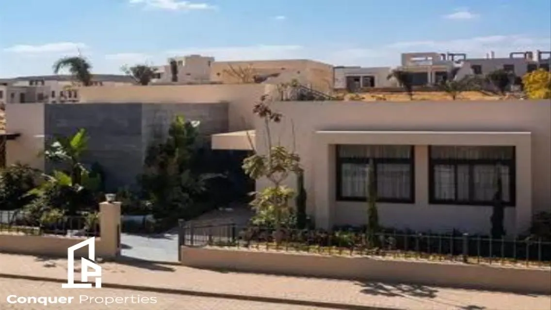 شقة للبيع في أو ويست أكتوبر بموقع مميز جدا