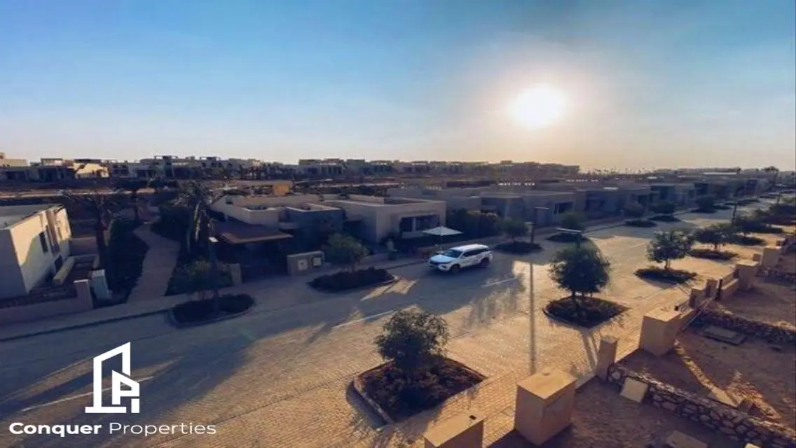 شقة للبيع في أو ويست أكتوبر بموقع مميز جدا