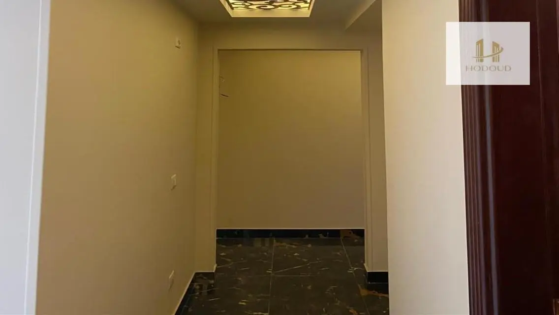 شقة للإيجار في كمبوند هايد بارك