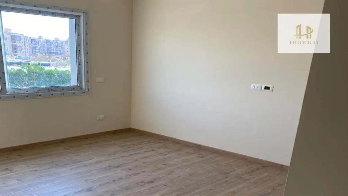 شقة للإيجار في كمبوند هايد بارك