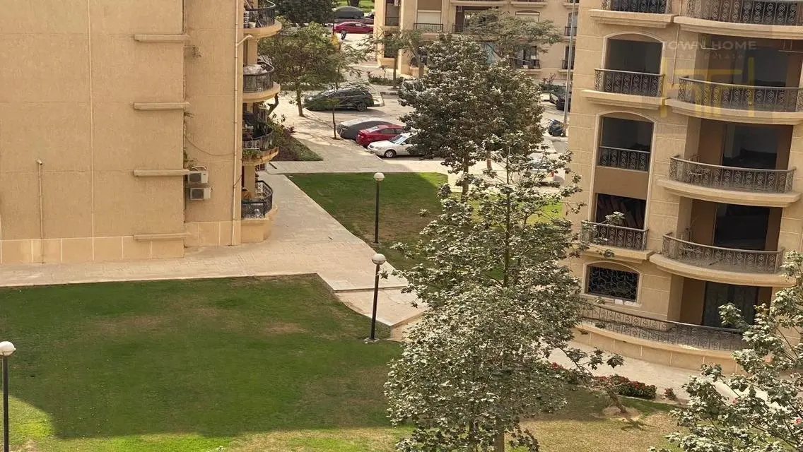 للإيجار في مدينة الرحاب شقه 99 متر فيو جاردن
