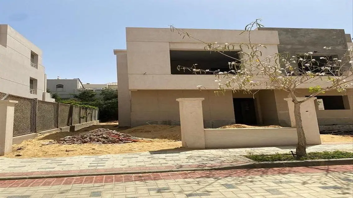 246m fully finished - ready to move- special price