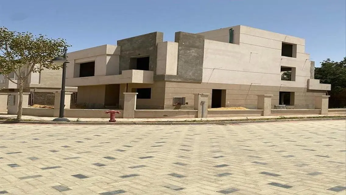 246m fully finished - ready to move- special price