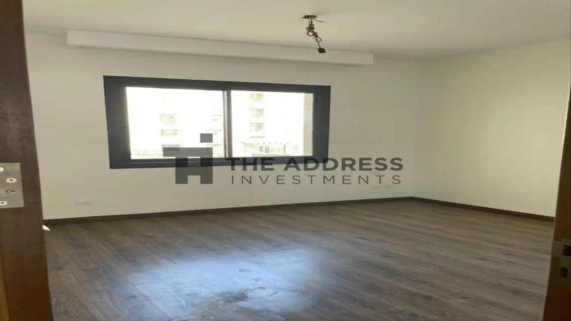 Luxury Apartment in Crescent Walk - 800 sqm