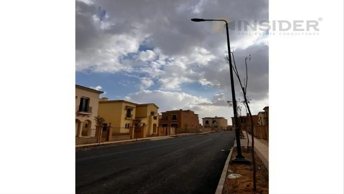 Quatro Villa 252m for sale in City Gate