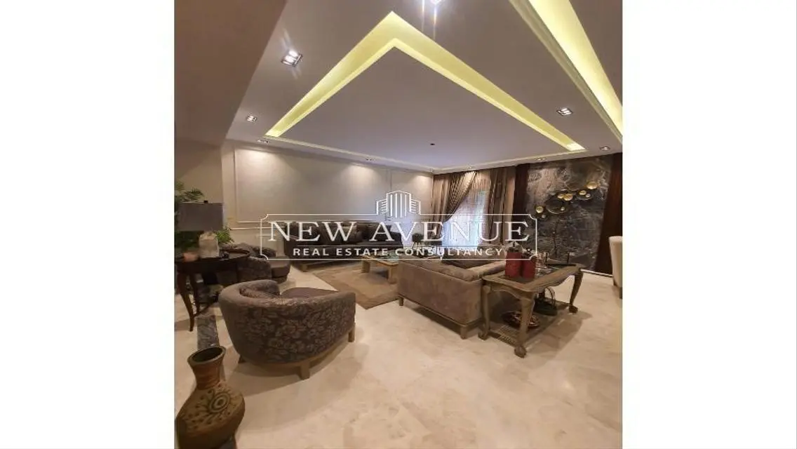 Luxurious Fully Finished Villa directly on main lake