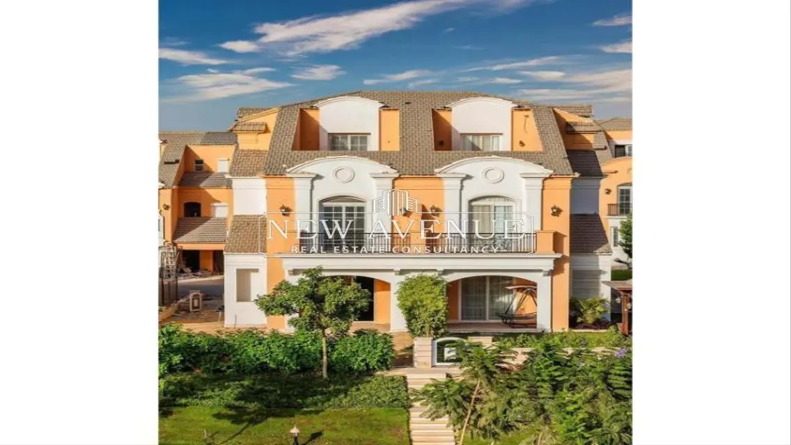 Luxurious Fully Finished Villa directly on main lake