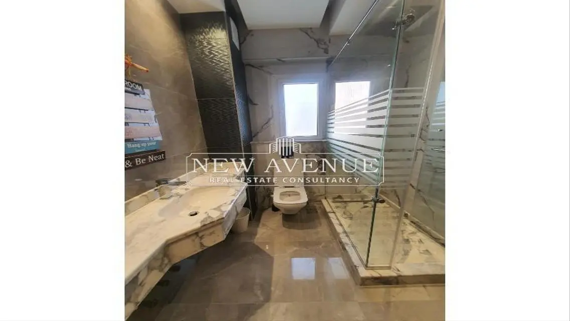 Luxurious Fully Finished Villa directly on main lake
