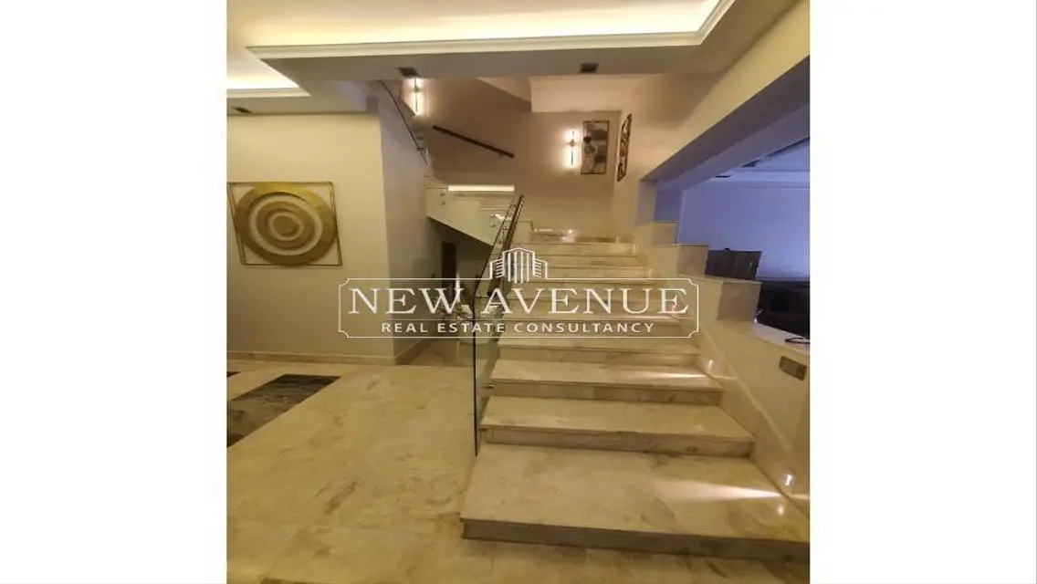 Luxurious Fully Finished Villa directly on main lake