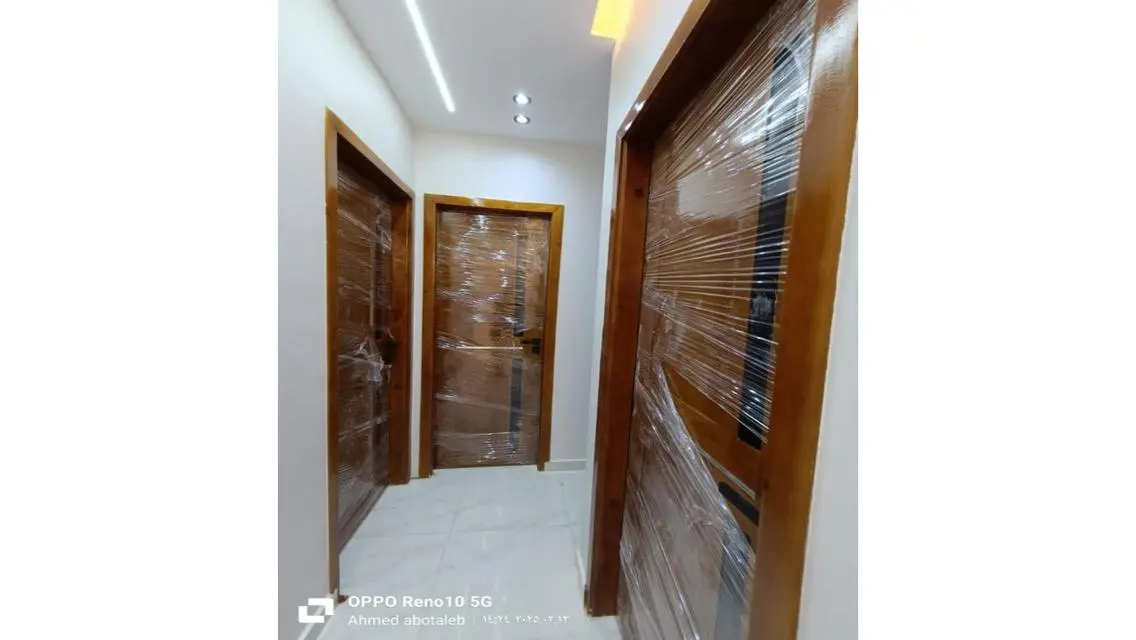 للبيع شقه فيو مفتوح بحدايق الاهرام بجوار الخدمات  