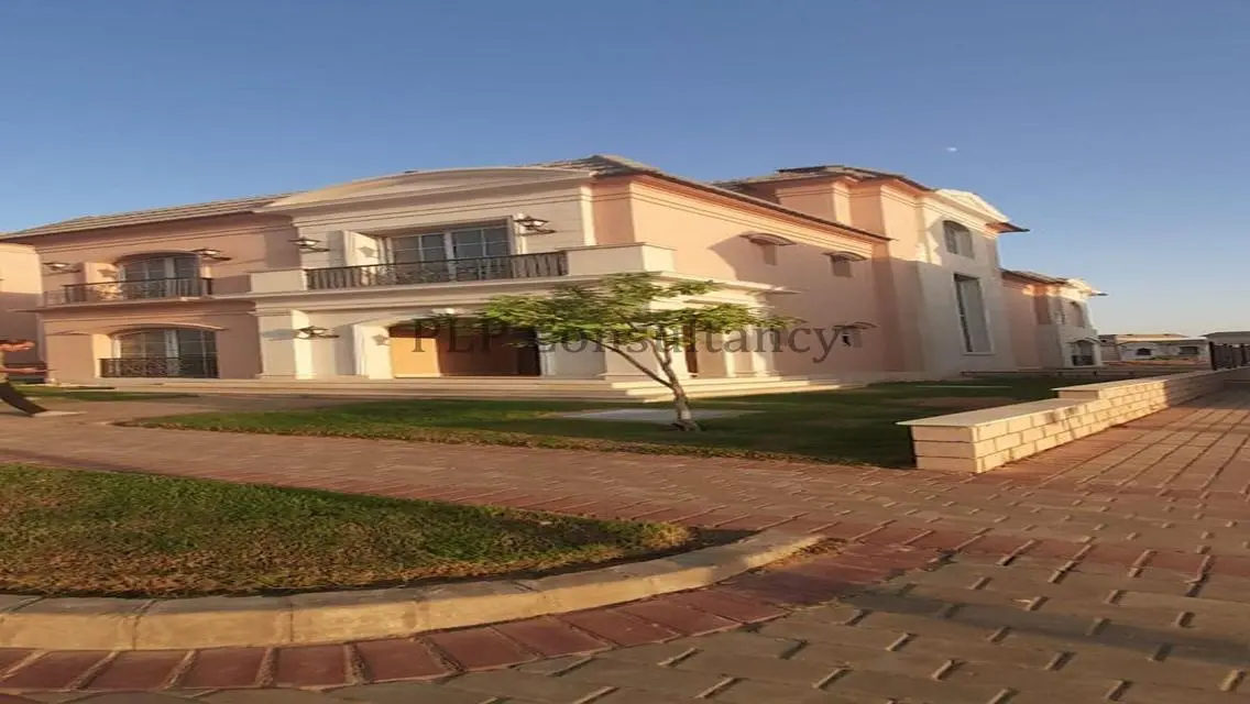 Villa Middle For Sale 266m in layan new cairo