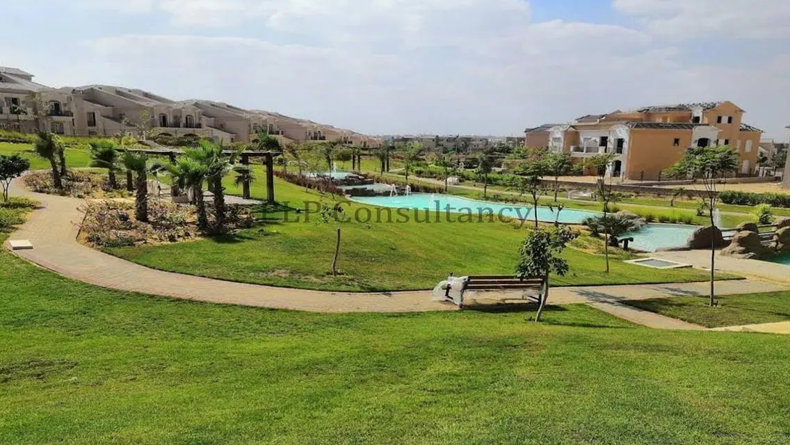 Villa Middle For Sale 266m in layan new cairo