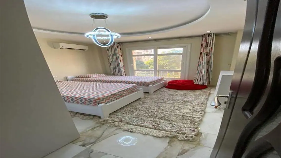 للايجار شقه مفروشه تحفه فى مدينتى B7