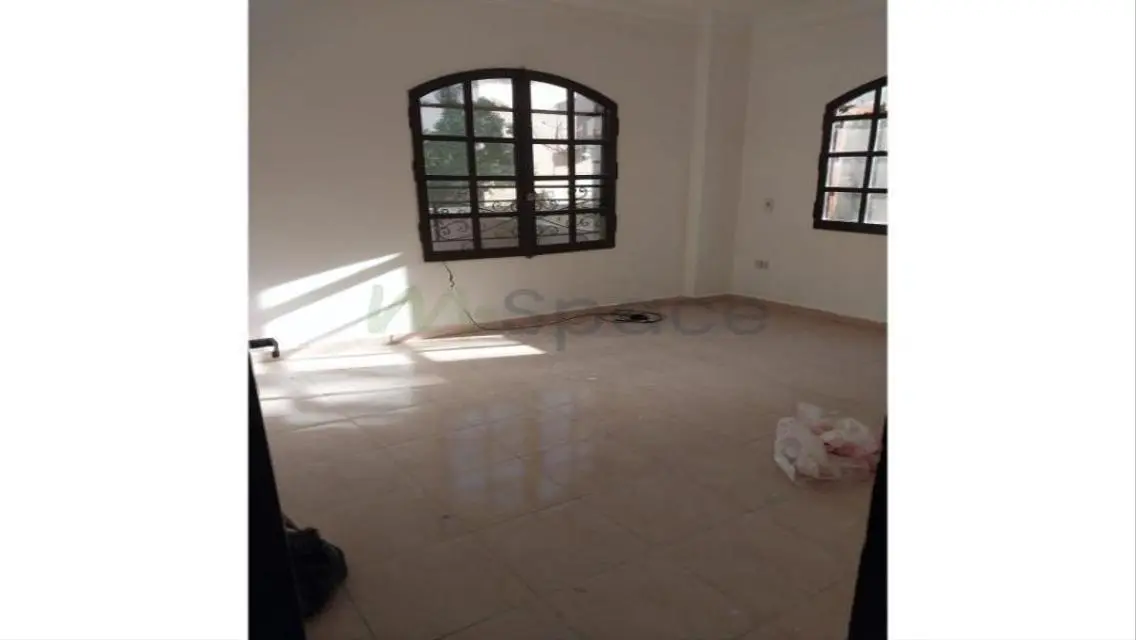 Luxury 3 Bedroom 2 Bathroom Apartment