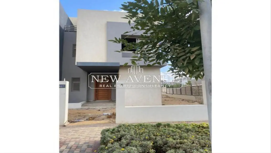 Twin house Very prime location G and 1 and roof - RTM