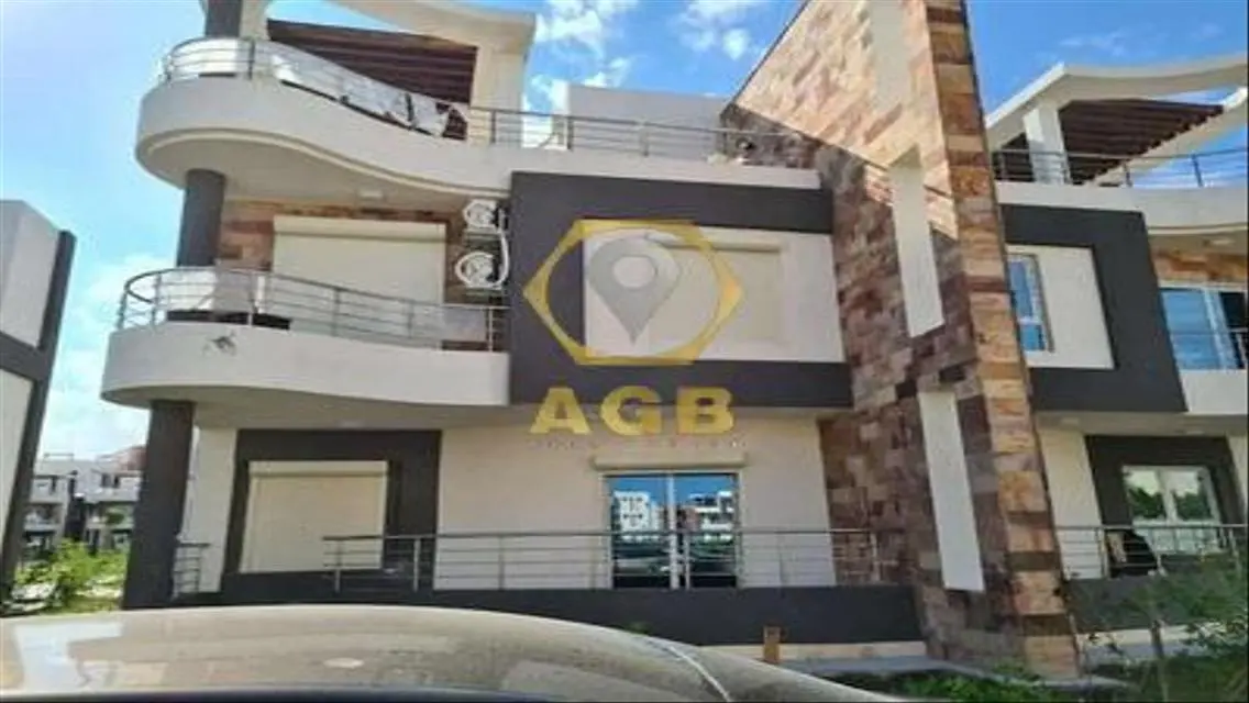 For sale, a unique model villa, 290 m, garden 250