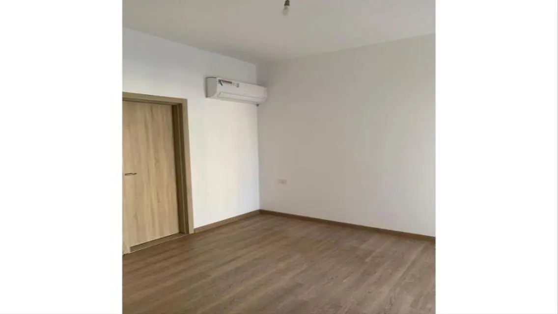 Semi furnished apartment 155m sale Fifth Square